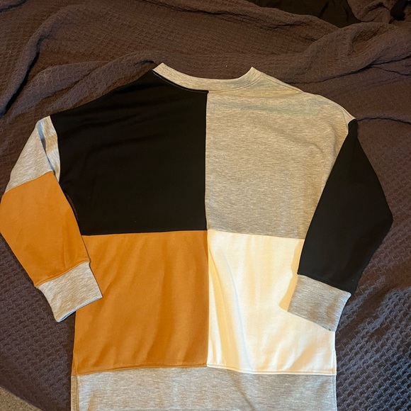 Dressier Crew Neck Sweatshirt - Picture 2 of 2